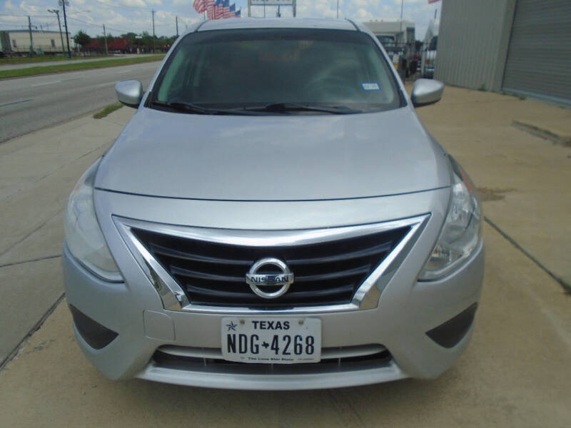 2018 Nissan Versa SV