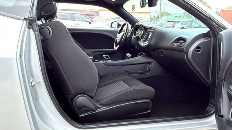 2020 Dodge Challenger SXT