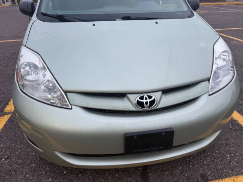 2007 Toyota Sienna LE 7-Passenger