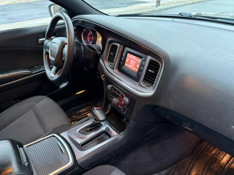 2017 Dodge Charger SE