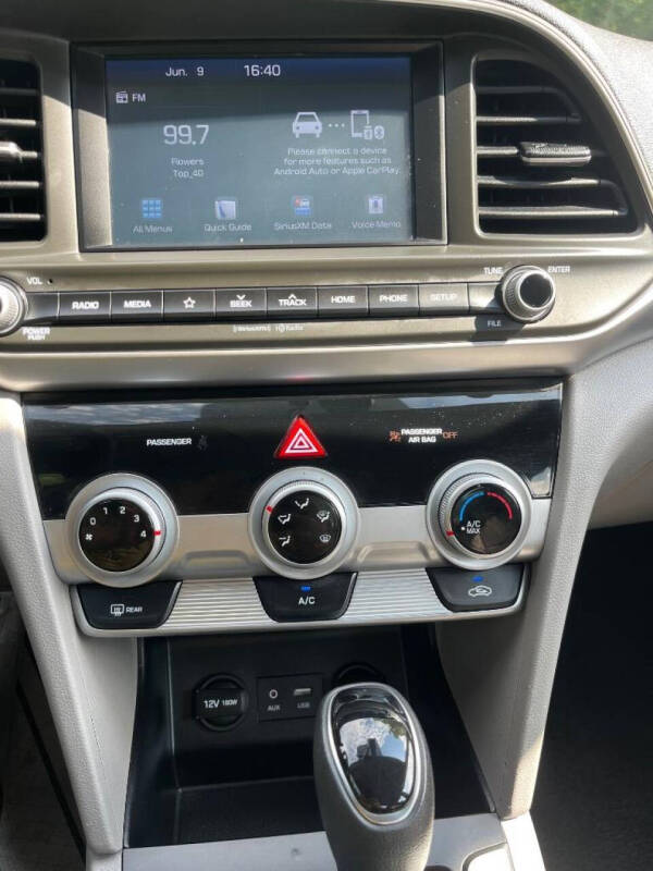 2019 Hyundai Elantra