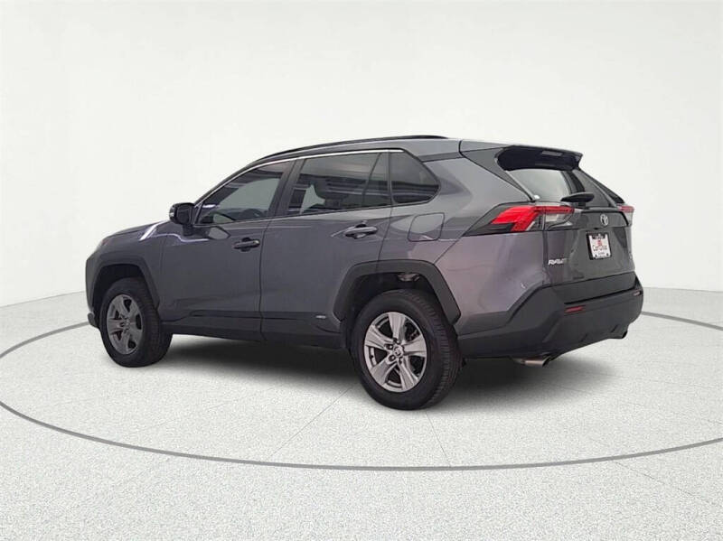 2022 Toyota RAV4 Hybrid XLE