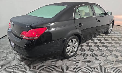2008 Toyota Avalon XLS