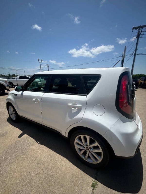 2017 Kia Soul +