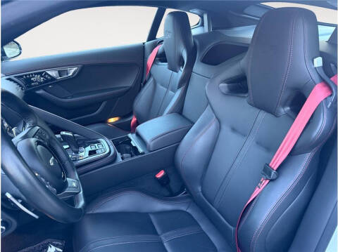 2017 Jaguar F-TYPE R