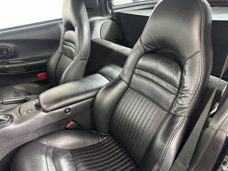 2004 Chevrolet Corvette