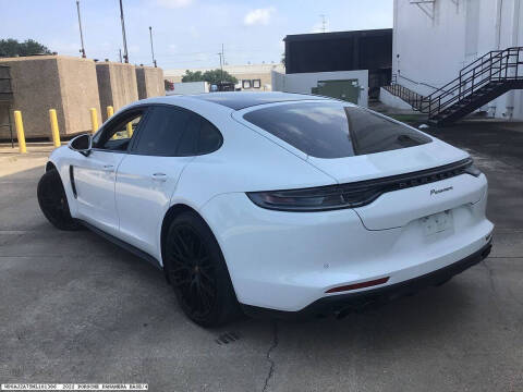 2022 Porsche Panamera
