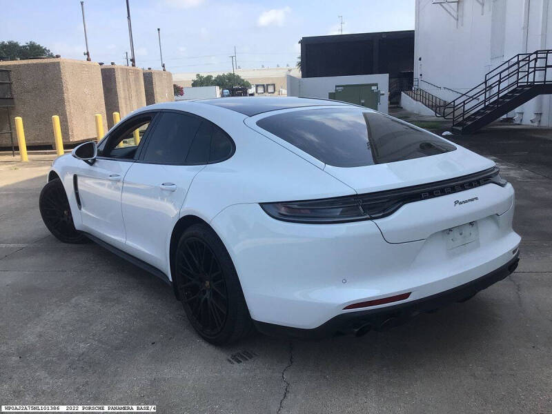 2022 Porsche Panamera