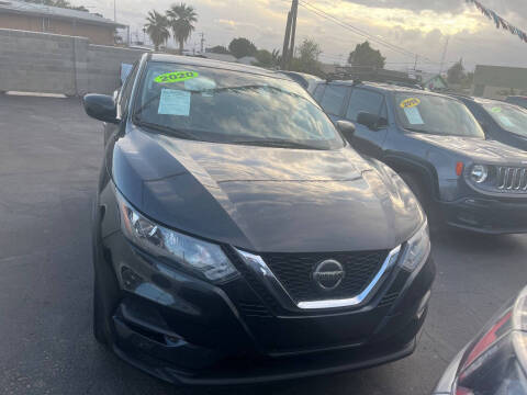 2020 Nissan Rogue Sport for sale at CURIEL'S AUTO SALES LLC in Yuma AZ