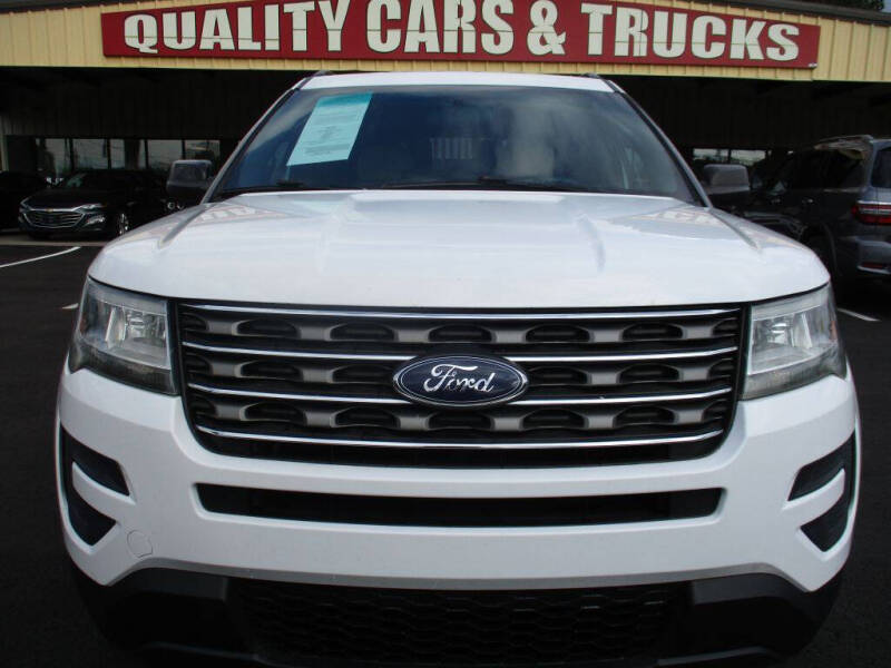 2016 Ford Explorer Base's photo