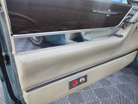 1964 Ford Thunderbird