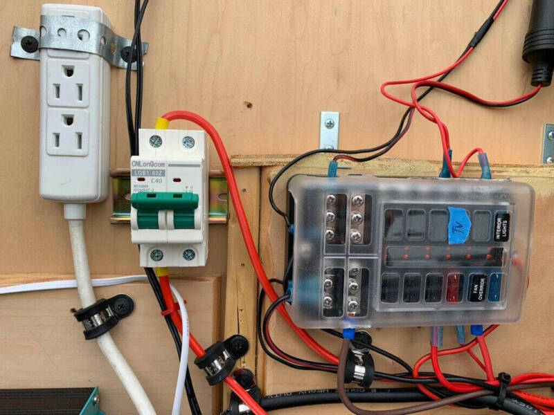 2011 Ford Transit Connect XLT Premium