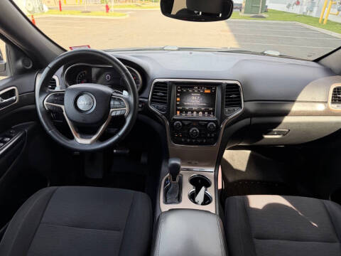 2017 Jeep Grand Cherokee Laredo