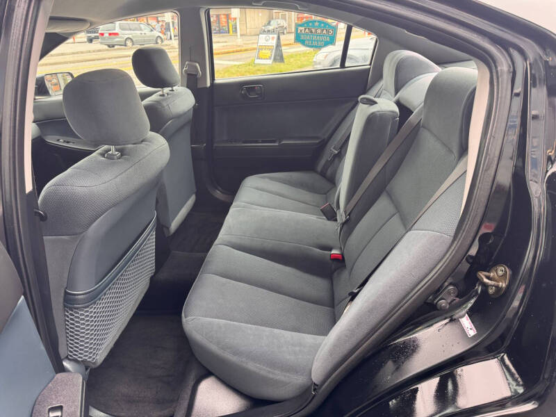 2004 Mitsubishi Galant ES