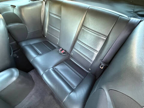 2004 Ford Mustang Deluxe