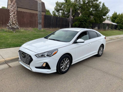 2019 Hyundai Sonata for sale at PERRYDEAN AERO AUTO SALES in Sanger CA