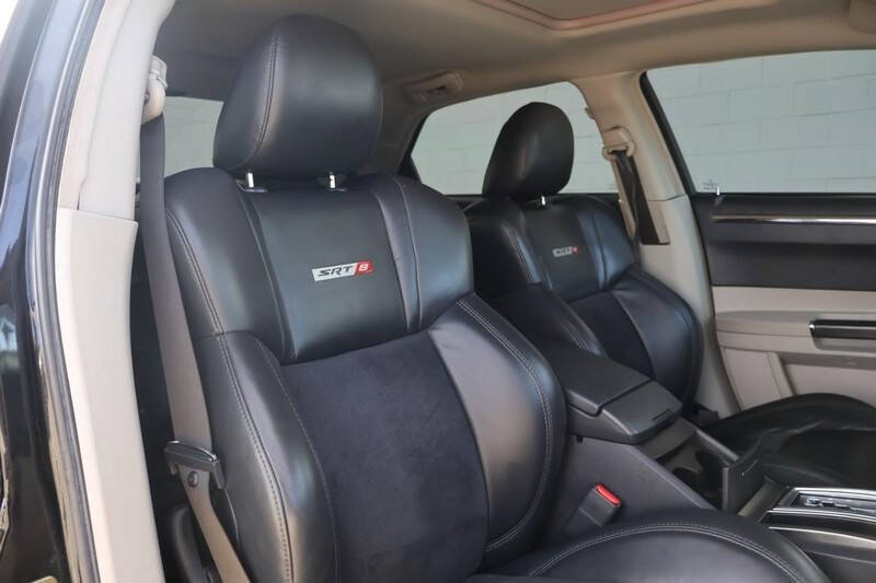 2006 Chrysler 300 SRT-8