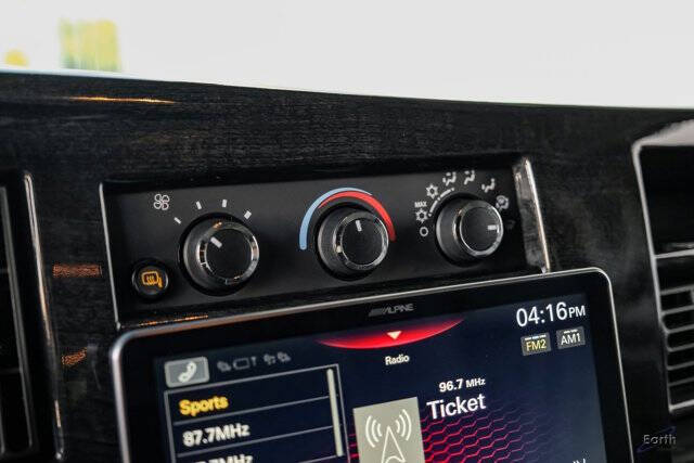 2023 Chevrolet Express 2500