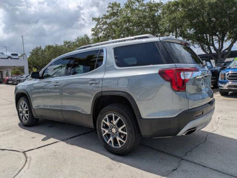 2023 GMC Acadia SLT