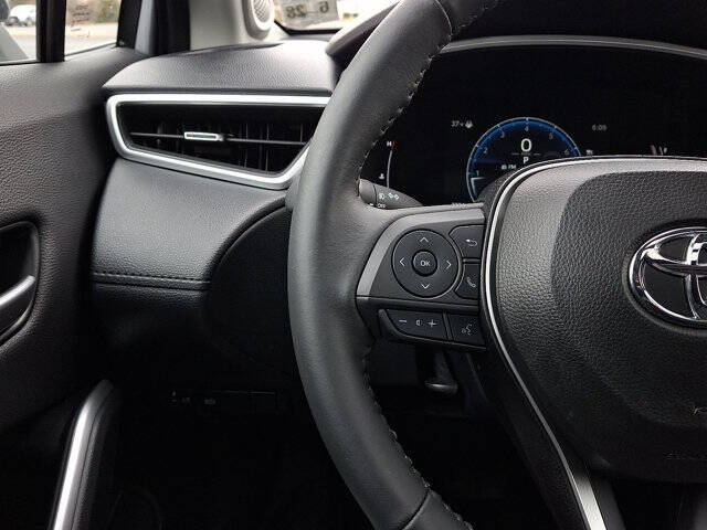 2024 Toyota Corolla Cross XLE