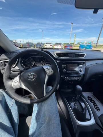 2016 Nissan Rogue SV