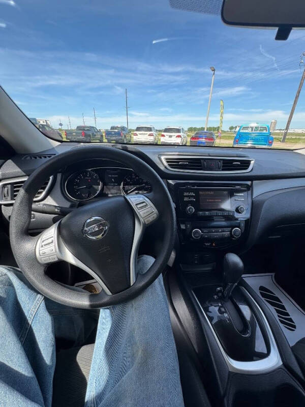 2016 Nissan Rogue SV