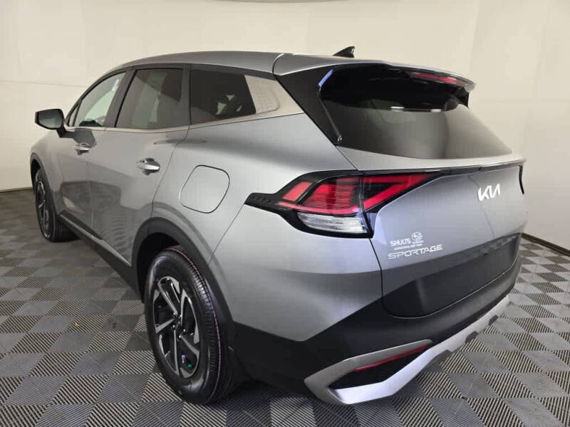 2023 Kia Sportage Hybrid LX