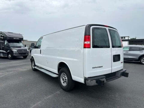 2022 GMC Savana 2500