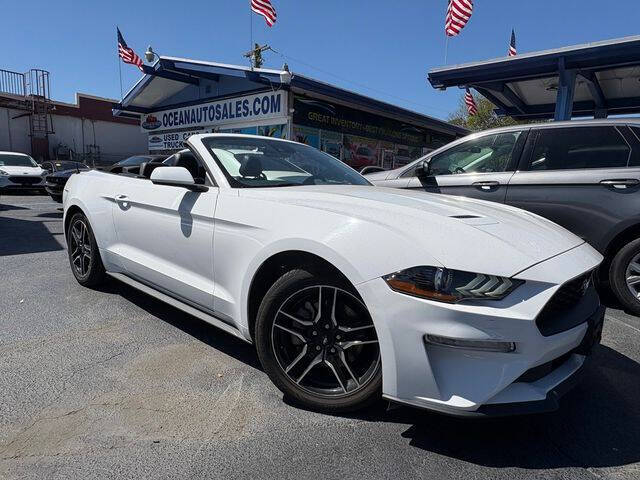 2022 Ford Mustang EcoBoost's photo