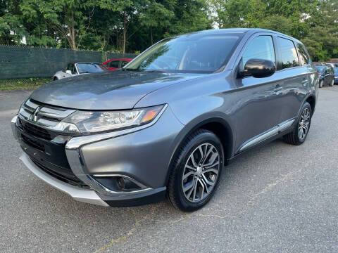 2017 Mitsubishi Outlander for sale at Dream Auto Group in Dumfries VA