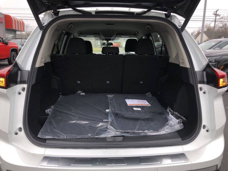 2026 Nissan Rogue SV