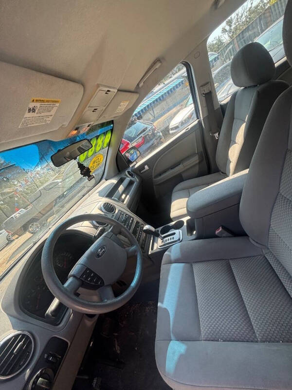 2005 Ford Freestyle SE