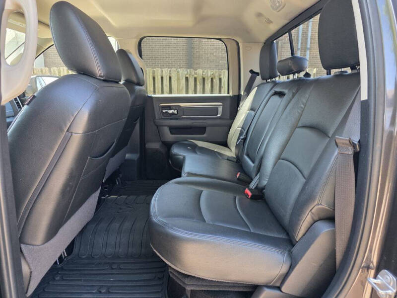 2017 RAM 1500 SLT