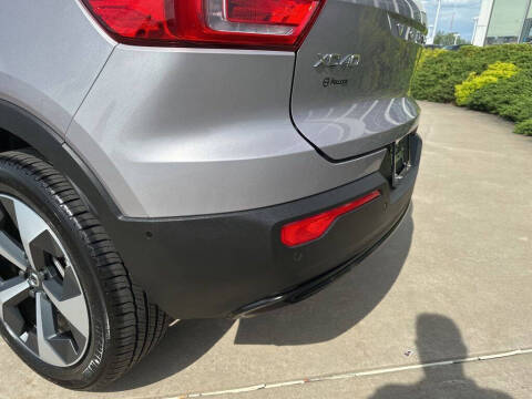 2026 Volvo XC40 B5 Plus