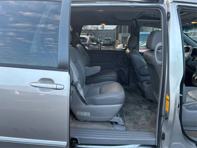 2005 Toyota Sienna
