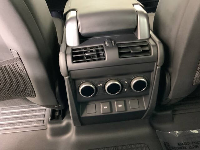 2023 Land Rover Defender 110 V8