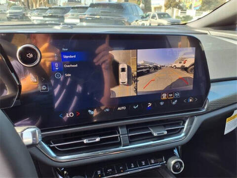 2026 Chevrolet Equinox EV LT 1