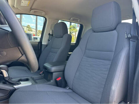 2022 Nissan Frontier S