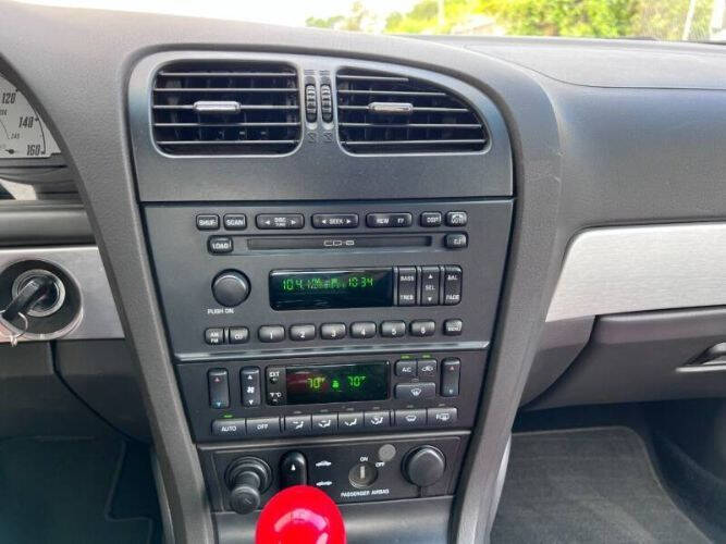 2002 Ford Thunderbird Deluxe