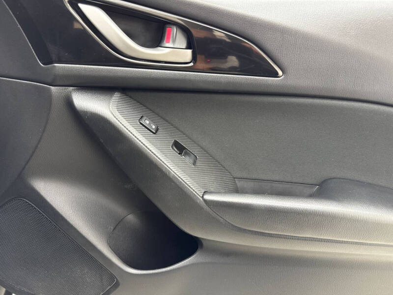 2016 Mazda MAZDA3 i Touring