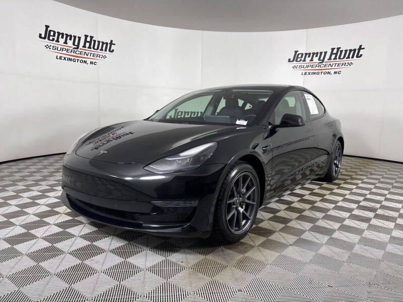 2021 Tesla Model 3 Standard Range Plus's photo