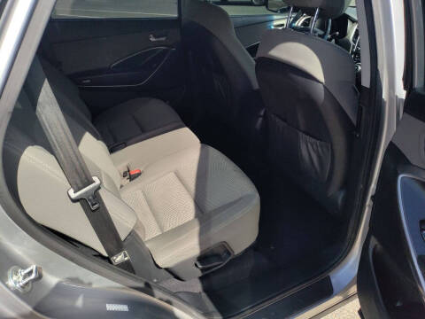 2017 Hyundai Santa Fe SE