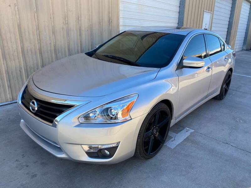 2015 Nissan Altima for sale at CONTRACT AUTOMOTIVE in Las Vegas NV
