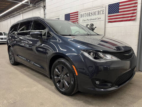 2020 Chrysler Pacifica Hybrid for sale at Motorsource Inc in Highland Park IL