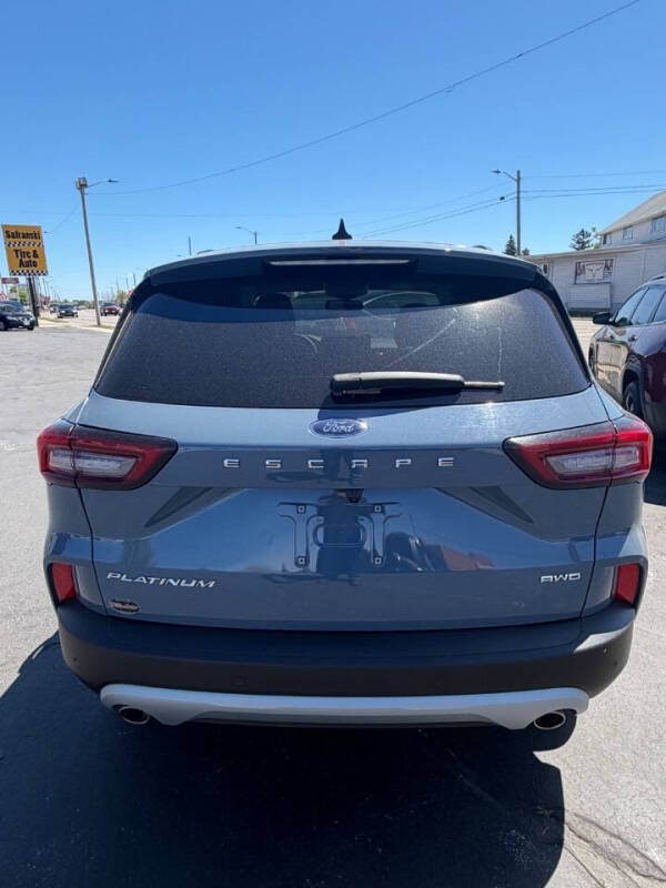 2024 Ford Escape Platinum