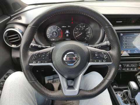 2021 Nissan Kicks SR