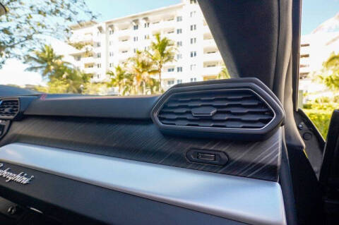2019 Lamborghini Urus