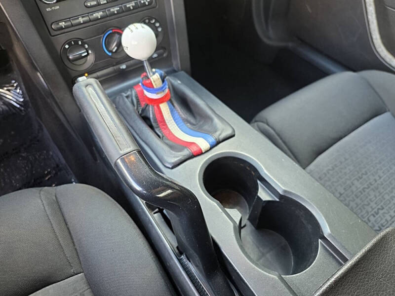 2008 Ford Mustang V6 Deluxe