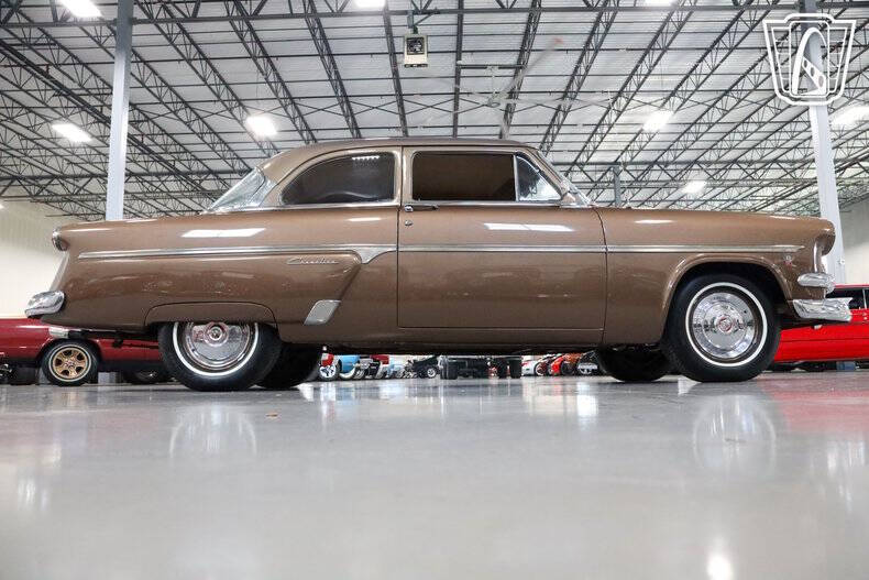 1954 Ford Crestline