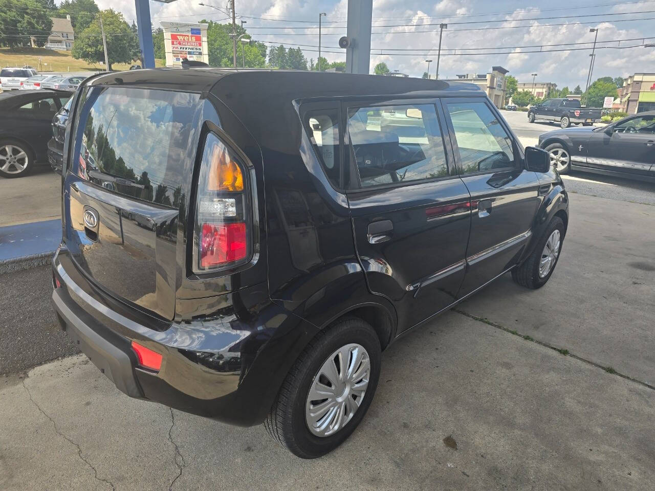 2010 Kia Soul for sale at QUEENSGATE AUTO SALES in York, PA